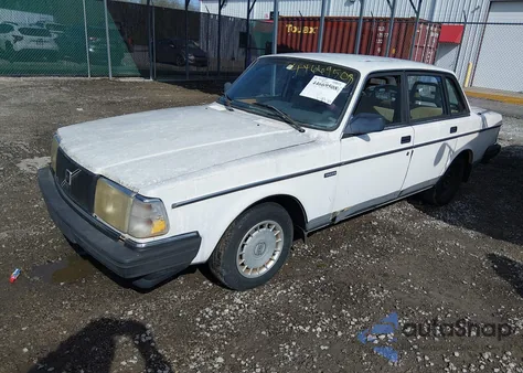 1990 Volvo 240 из США, поврежденный, VIN LOT-1-44669508